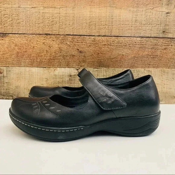 Dansko Annie Mary Janes - Picture 1 of 8